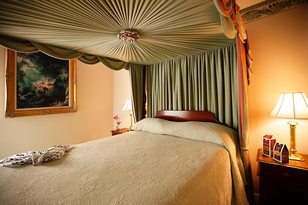 Monmouth Historic Inn ナチェズ 部屋 写真